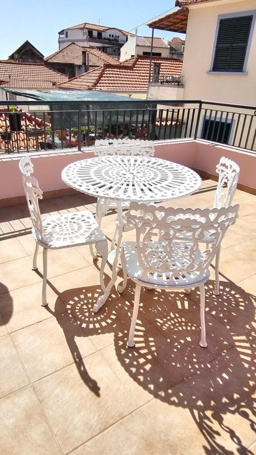 Garden And Seaview Apartment - Free Parking 푼샬 외부 사진