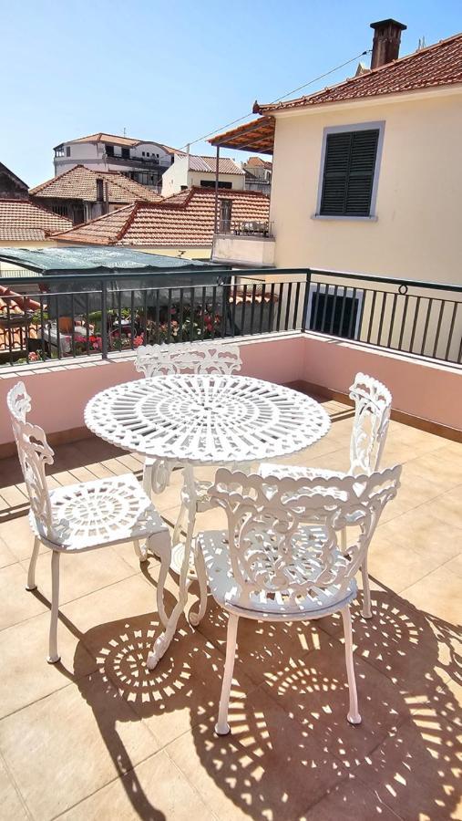 Garden And Seaview Apartment - Free Parking 푼샬 외부 사진