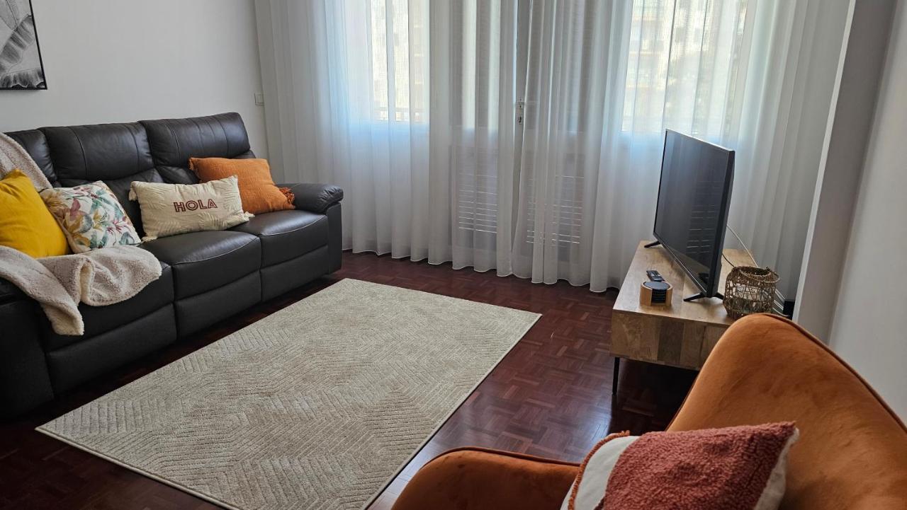 Garden And Seaview Apartment - Free Parking 푼샬 외부 사진